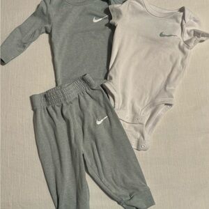 Light green and white Nike set